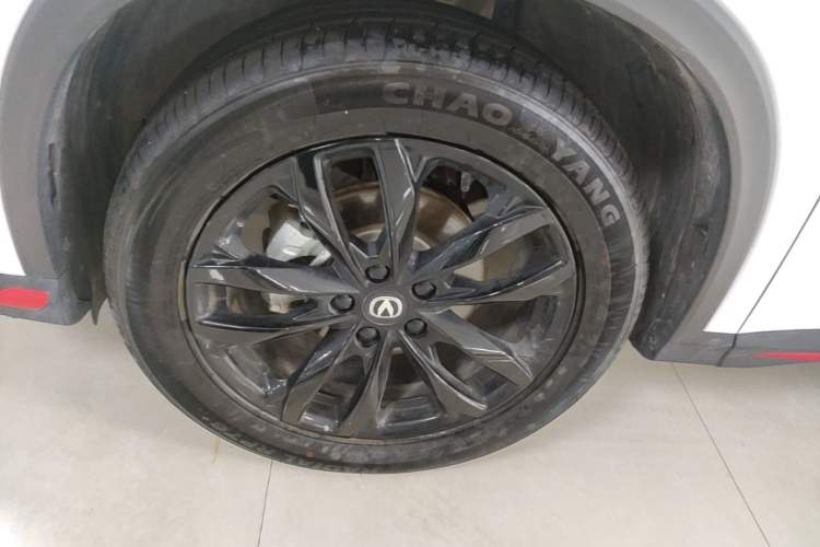 Used CHANGAN X5 PLUS 2025 1.5T DCT Pioneer Edition Left Front Wheel Hub