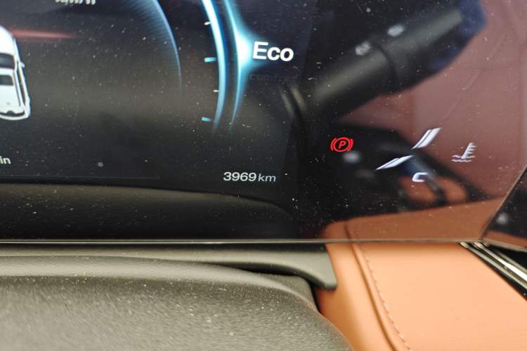 Used CHANGAN X5 PLUS 2025 1.5T DCT Pioneer Edition Odometer Close Up