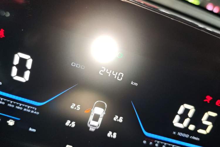 Used CHANGAN X5 PLUS 2025 1.5T DCT High-Energy Version Odometer Close Up