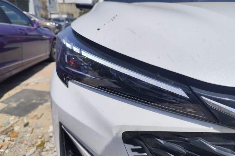 Used CHANGAN X5 PLUS 2025 1.5T DCT High-Energy Version Right Front Headlight