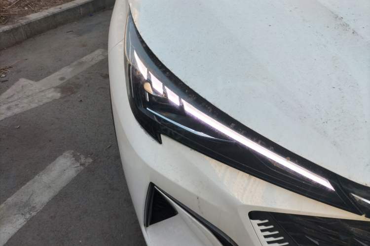 Used CHANGAN X5 PLUS 2025 1.5T DCT High-Energy Version Right Front Headlight