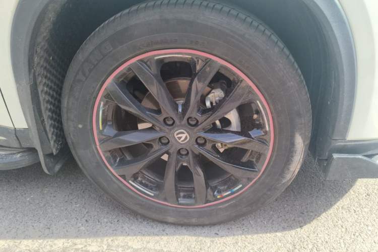 Used CHANGAN X5 PLUS 2025 1.5T DCT High-Energy Version Right Front Wheel Hub