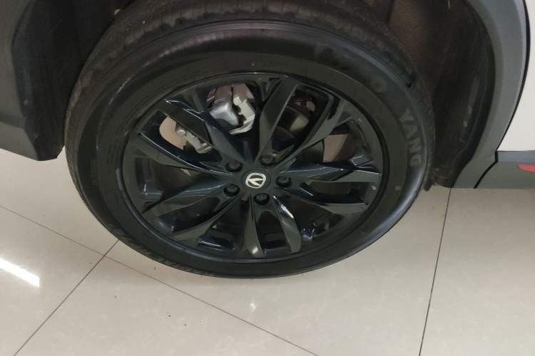 Used CHANGAN X5 PLUS 2025 1.5T DCT Pioneer Edition Right Rear Wheel Hub