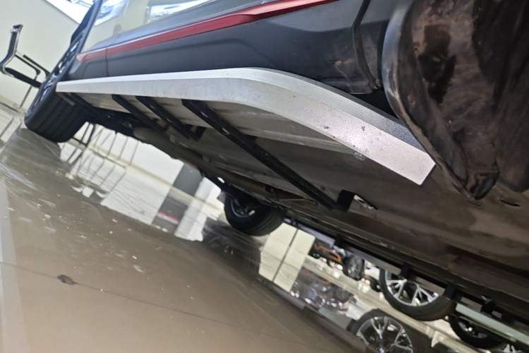Used CHANGAN X5 PLUS 2025 1.5T DCT Pioneer Edition Right Side Sill