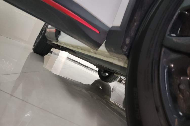 Used CHANGAN X5 PLUS 2025 1.5T DCT Pioneer Edition Right Side Sill