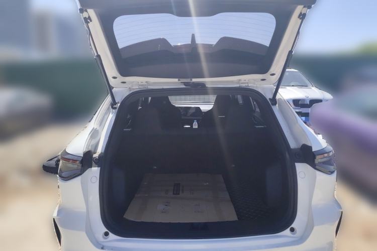 Used CHANGAN X5 PLUS 2025 1.5T DCT High-Energy Version Trunk