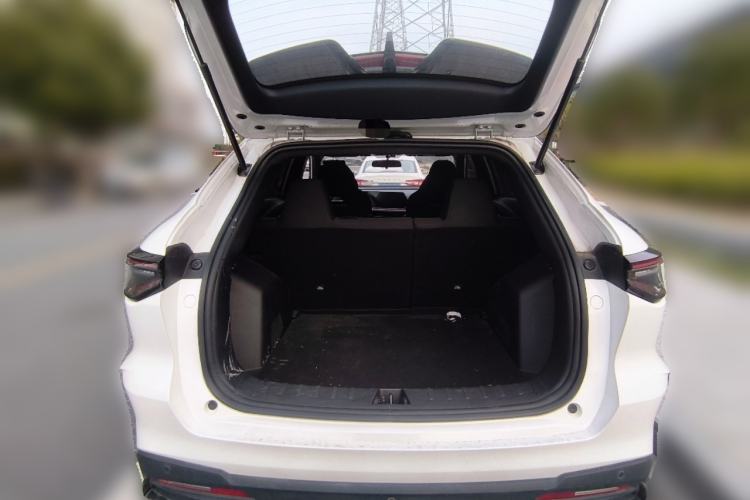 Used CHANGAN X5 PLUS 2025 1.5T DCT High-Energy Version Trunk