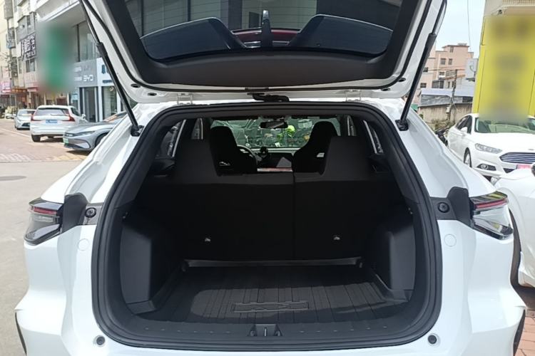 Used CHANGAN X5 PLUS 2025 1.5T DCT High-Energy Version Trunk