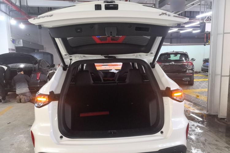 Used CHANGAN X5 PLUS 2025 1.5T DCT Excellence Edition Trunk