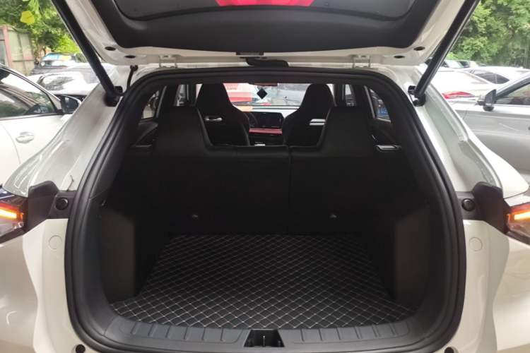 Used CHANGAN X5 PLUS 2025 1.5T DCT Excellence Edition Trunk