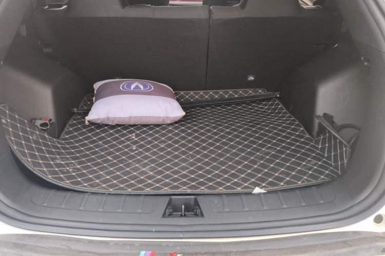 Used CHANGAN X5 PLUS 2025 1.5T DCT High-Energy Version Trunk
