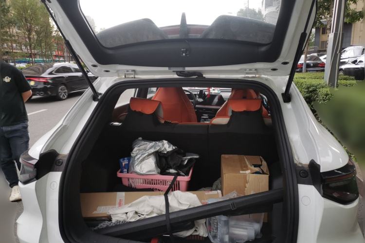 Used CHANGAN X5 PLUS 2025 1.5T DCT High-Energy Version Trunk