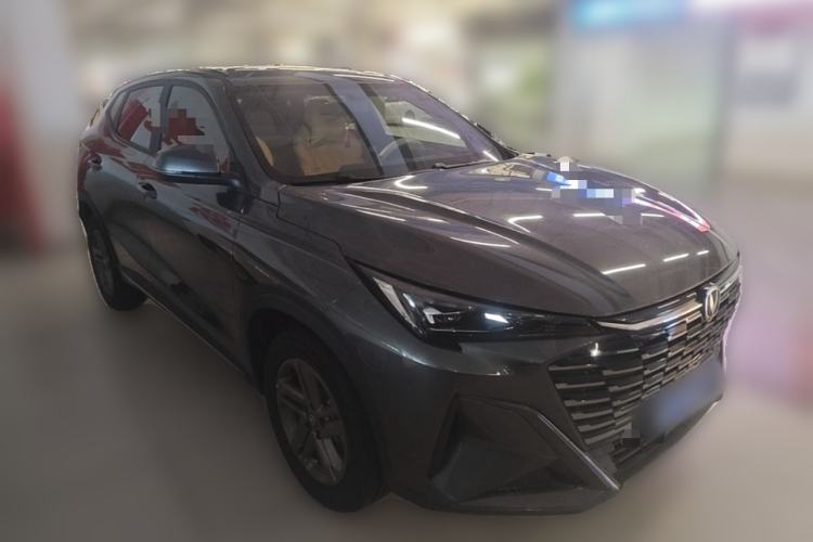 Used CHANGAN X5 PLUS 2026 Model, Second Generation, 1.5L MT Luxury Edition Front Right 45 Deg