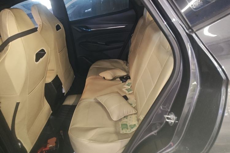 Used CHANGAN X5 PLUS 2026 Model, Second Generation, 1.5L MT Luxury Edition Left Rear Seat