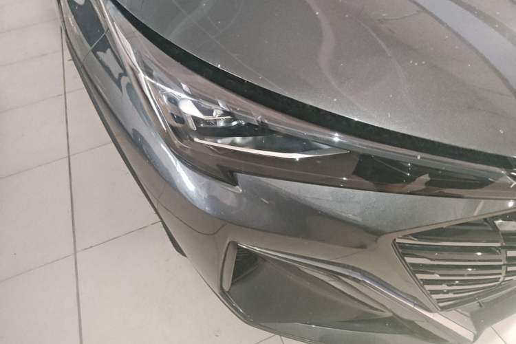 Used CHANGAN X5 PLUS 2026 Model, Second Generation, 1.5L MT Luxury Edition Right Front Headlight