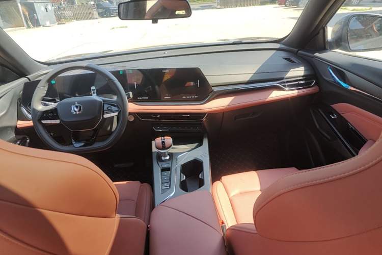Used CHANGAN X5 PLUS 2026 Model, Second Generation, 1.5T Transcendence PRO Center Console