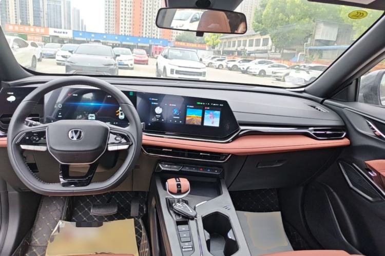 Used CHANGAN X5 PLUS 2026 Model, Second Generation, 1.5T Transcendence PRO Center Console