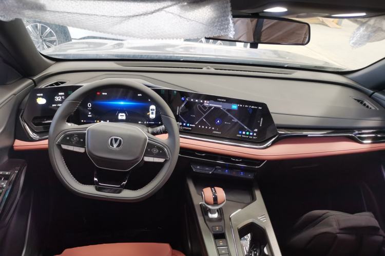 Used CHANGAN X5 PLUS 2026 Model, Second Generation, 1.5T Transcendence PRO Center Console