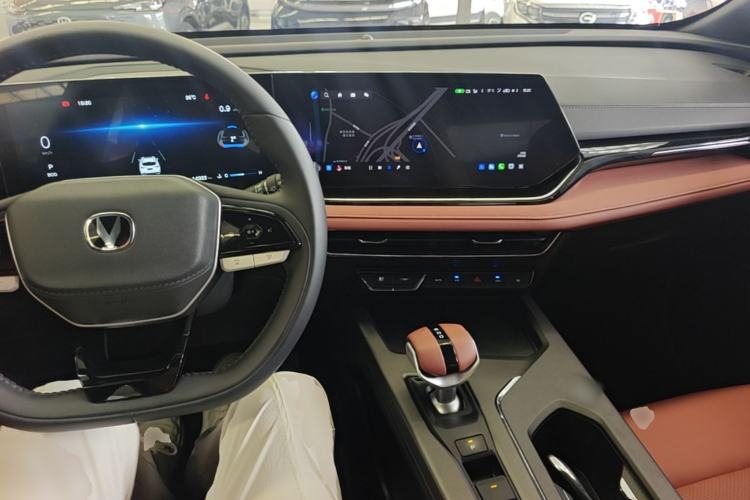 Used CHANGAN X5 PLUS 2026 Model, Second Generation, 1.5T Transcendence PRO Center Console