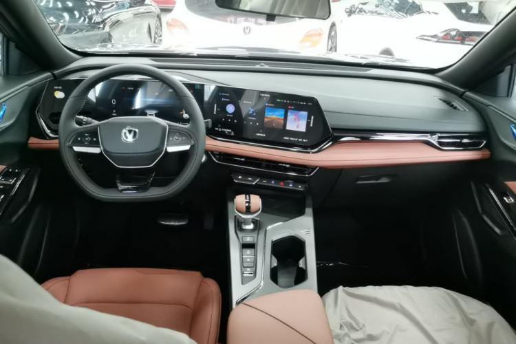 Used CHANGAN X5 PLUS 2026 Model, Second Generation, 1.5T Excellence PRO Center Console