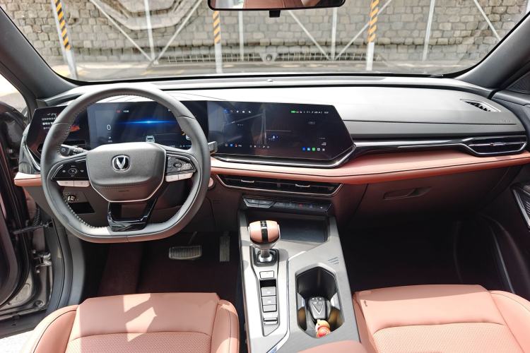 Used CHANGAN X5 PLUS 2026 Model, Second Generation, 1.5T Transcendence PRO Center Console