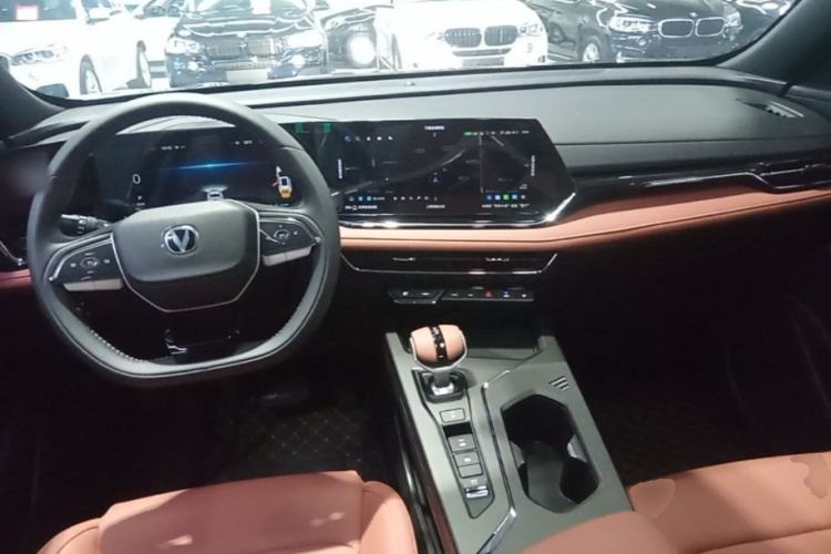 Used CHANGAN X5 PLUS 2026 Model, Second Generation, 1.5T Transcendence PRO Center Console