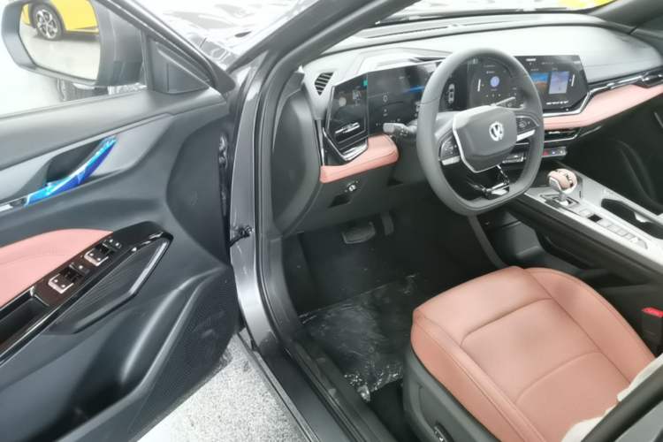 Used CHANGAN X5 PLUS 2026 Model, Second Generation, 1.5T Excellence PRO Driver Seat