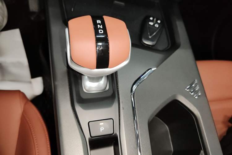 Used CHANGAN X5 PLUS 2026 Model, Second Generation, 1.5T Excellence PRO Gear Lever
