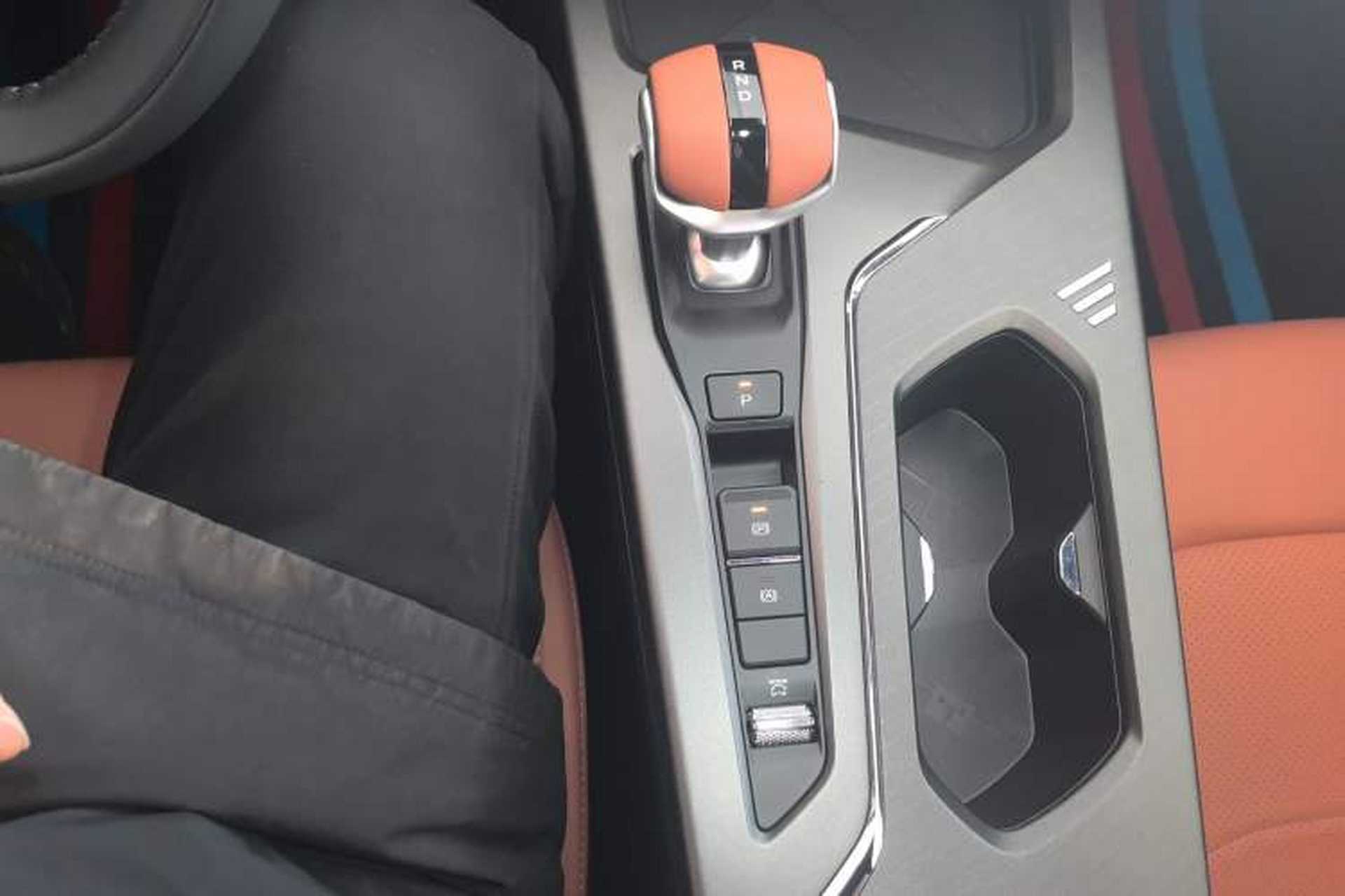 Used CHANGAN X5 PLUS 2026 Model, Second Generation, 1.5T Transcendence PRO Gear Lever