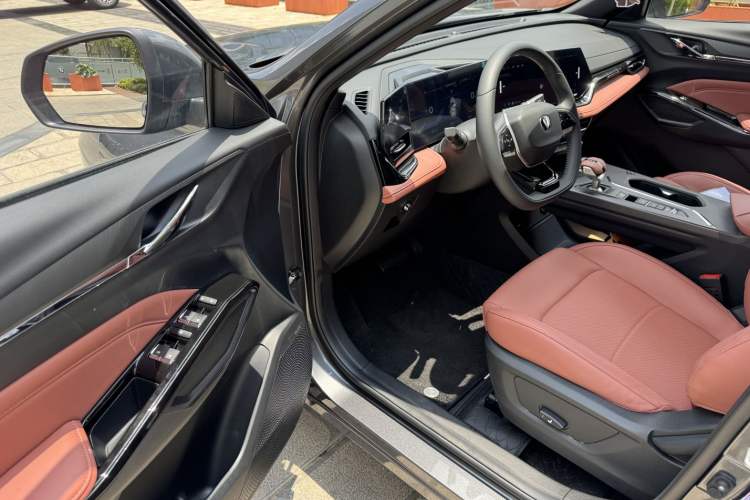 Used CHANGAN X5 PLUS 2026 Model, Second Generation, 1.5T Excellence PRO Interior 4