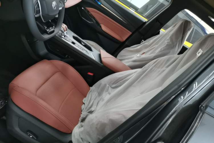 Used CHANGAN X5 PLUS 2026 Model, Second Generation, 1.5T Excellence PRO Left Front Seat