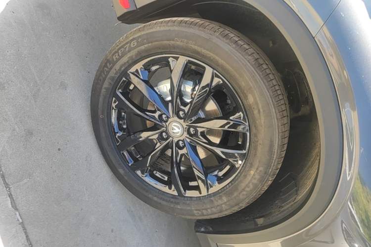 Used CHANGAN X5 PLUS 2026 Model, Second Generation, 1.5T Transcendence PRO Left Front Wheel Hub