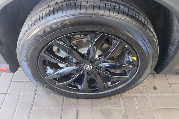 Used CHANGAN X5 PLUS 2026 Model, Second Generation, 1.5T Transcendence PRO Left Front Wheel Hub