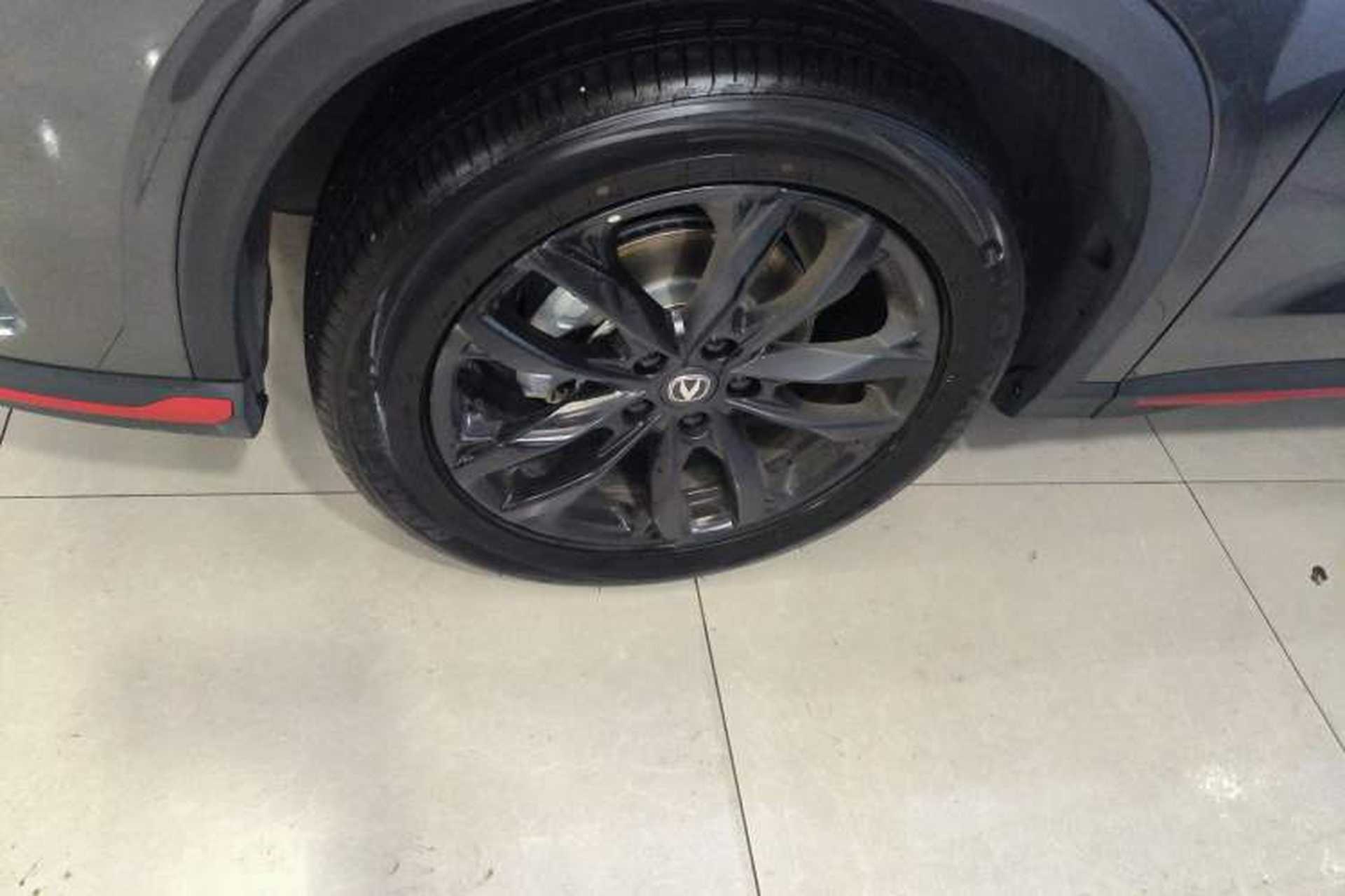 Used CHANGAN X5 PLUS 2026 Model, Second Generation, 1.5T Excellence PRO Left Front Wheel Hub