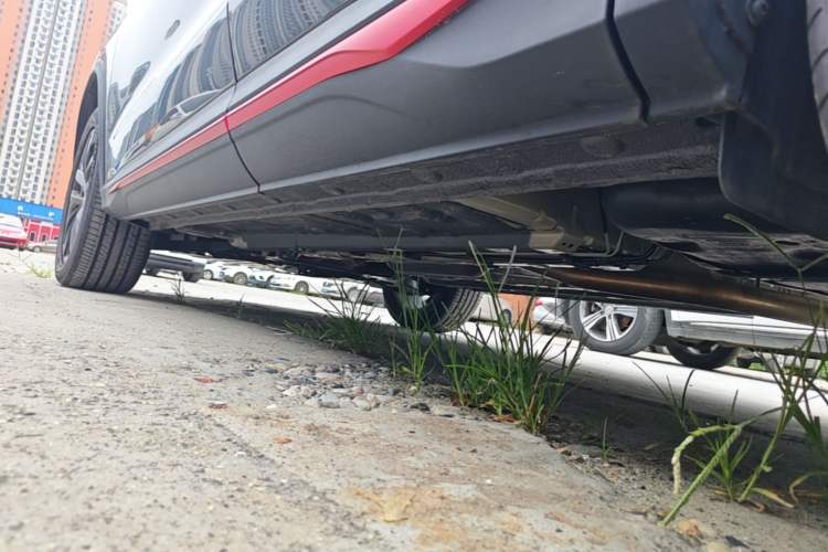 Used CHANGAN X5 PLUS 2026 Model, Second Generation, 1.5T Transcendence PRO Left Side Sill