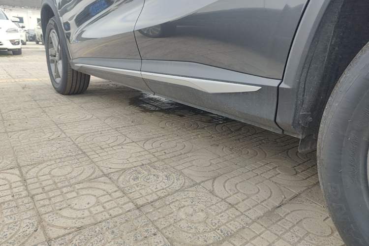 Used CHANGAN X5 PLUS 2026 Model, Second Generation, 1.5T High-Energy PRO Left Side Sill