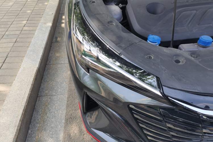 Used CHANGAN X5 PLUS 2026 Model, Second Generation, 1.5T Pioneer PRO Right Front Headlight