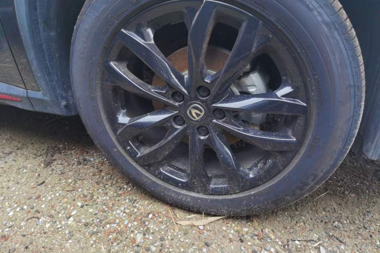 Used CHANGAN X5 PLUS 2026 Model, Second Generation, 1.5T Transcendence PRO Right Front Wheel Hub