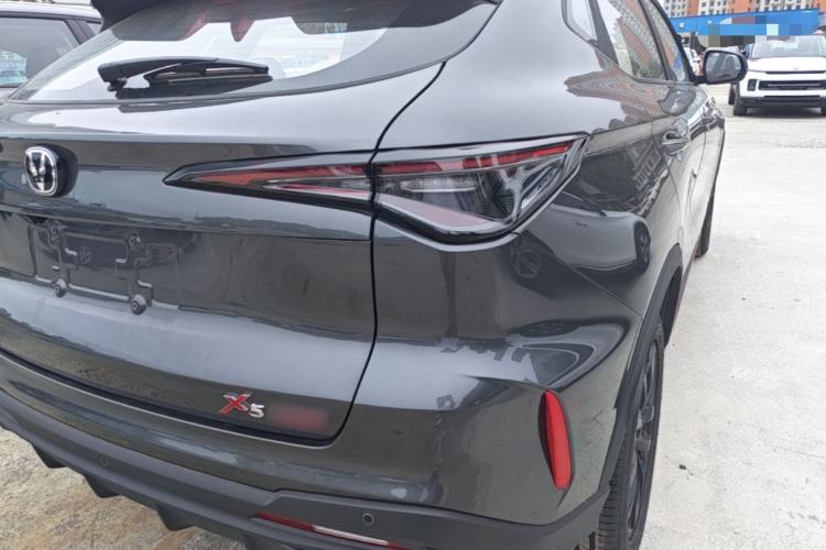 Used CHANGAN X5 PLUS 2026 Model, Second Generation, 1.5T Transcendence PRO Right Rear Taillight
