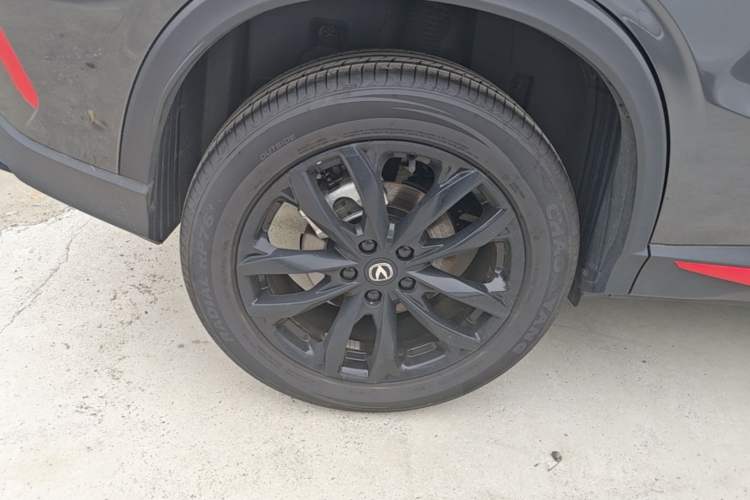 Used CHANGAN X5 PLUS 2026 Model, Second Generation, 1.5T Transcendence PRO Right Rear Wheel Hub