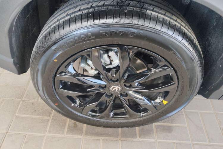 Used CHANGAN X5 PLUS 2026 Model, Second Generation, 1.5T Transcendence PRO Right Rear Wheel Hub
