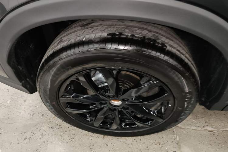 Used CHANGAN X5 PLUS 2026 Model, Second Generation, 1.5T Excellence PRO Right Rear Wheel Hub