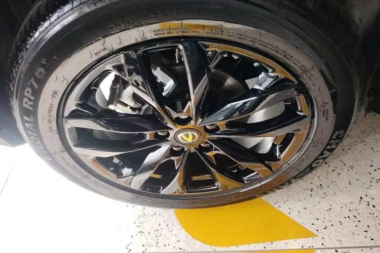 Used CHANGAN X5 PLUS 2026 Model, Second Generation, 1.5T Excellence PRO Right Rear Wheel Hub