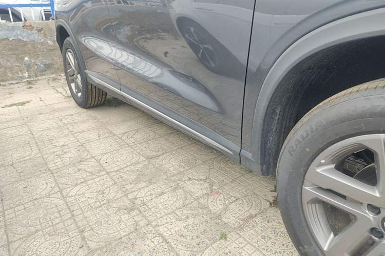 Used CHANGAN X5 PLUS 2026 Model, Second Generation, 1.5T High-Energy PRO Right Side Sill