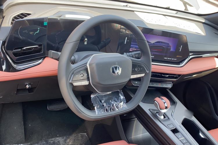 Used CHANGAN X5 PLUS 2026 Model, Second Generation, 1.5T Pioneer PRO Steering Wheel