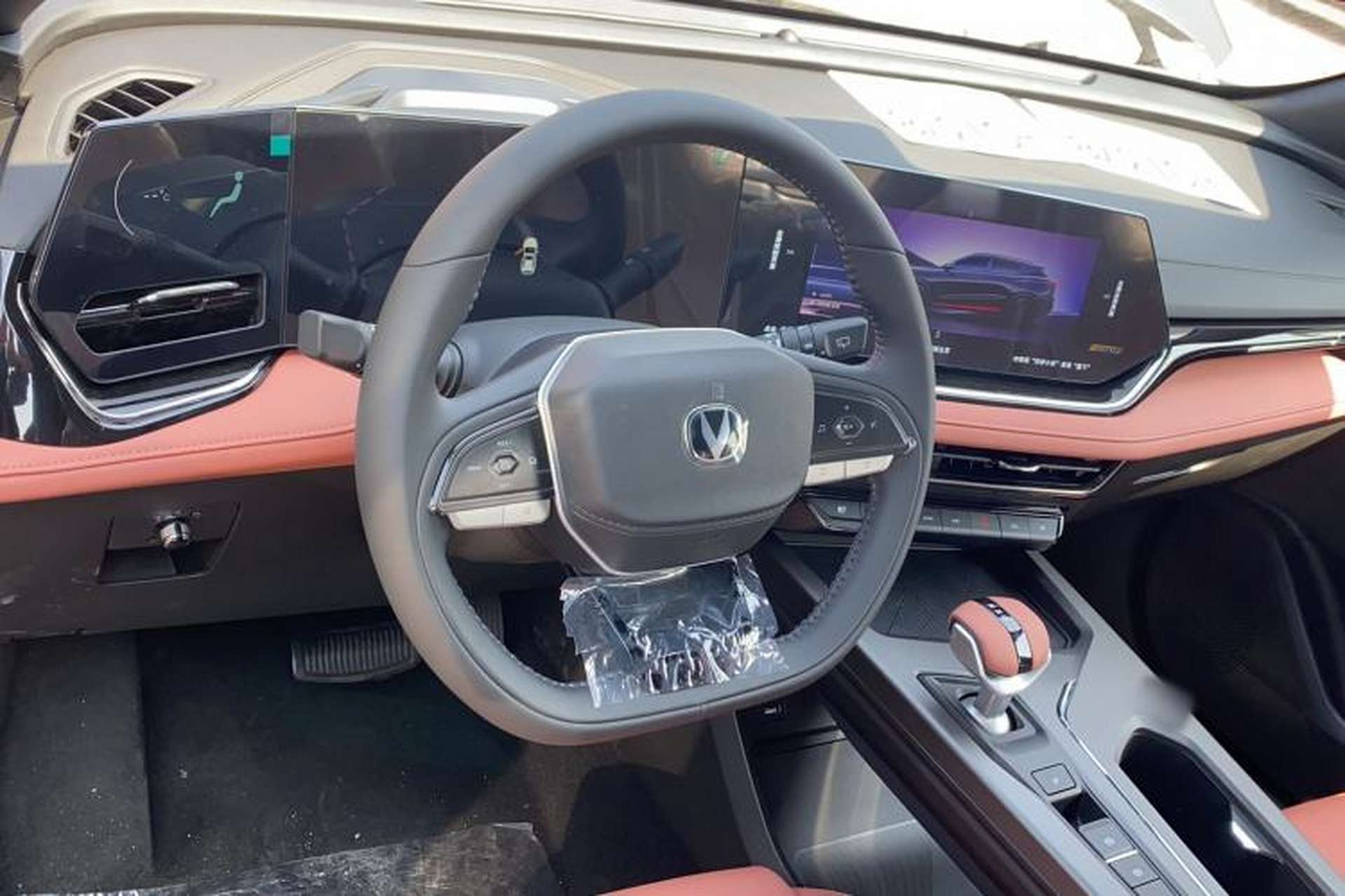 Used CHANGAN X5 PLUS 2026 Model, Second Generation, 1.5T Pioneer PRO Steering Wheel