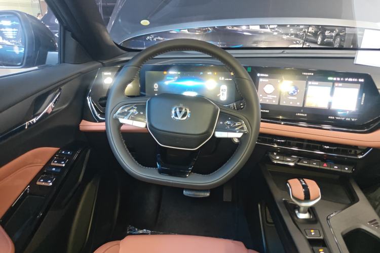 Used CHANGAN X5 PLUS 2026 Model, Second Generation, 1.5T Transcendence PRO Steering Wheel