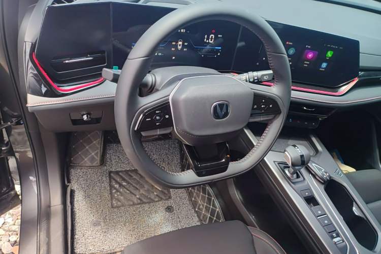 Used CHANGAN X5 PLUS 2026 Model, Second Generation, 1.5T High-Energy PRO Steering Wheel