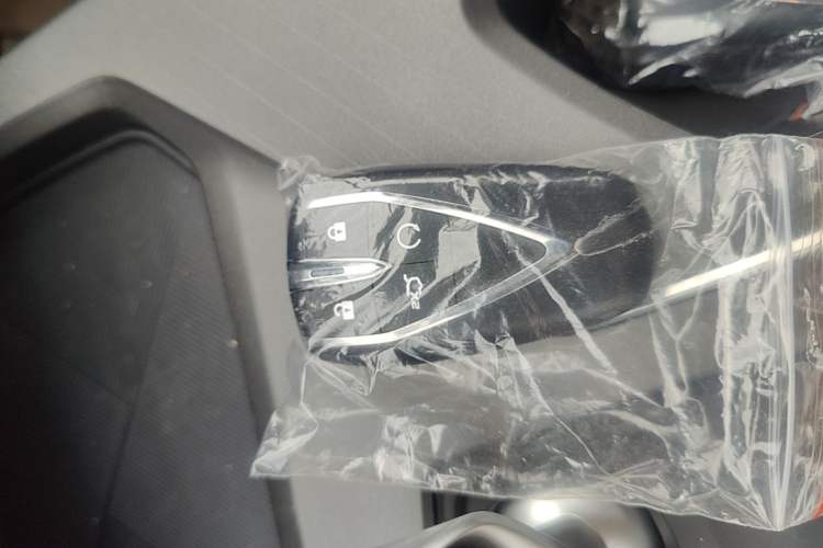 Used CHANGAN X5 PLUS 2026 Model, Second Generation, 1.5T High-Energy PRO Vehicle Key