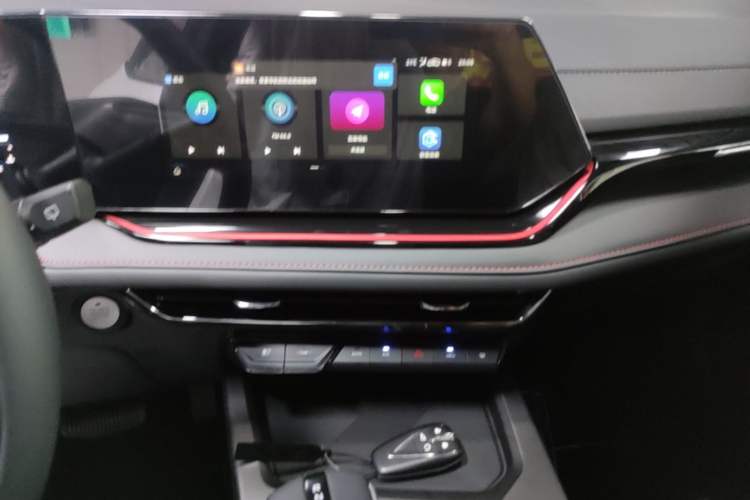 Used CHANGAN X5 PLUS 2026 Model, Second Generation, 1.5T High-Energy PRO Audio And AC Panel